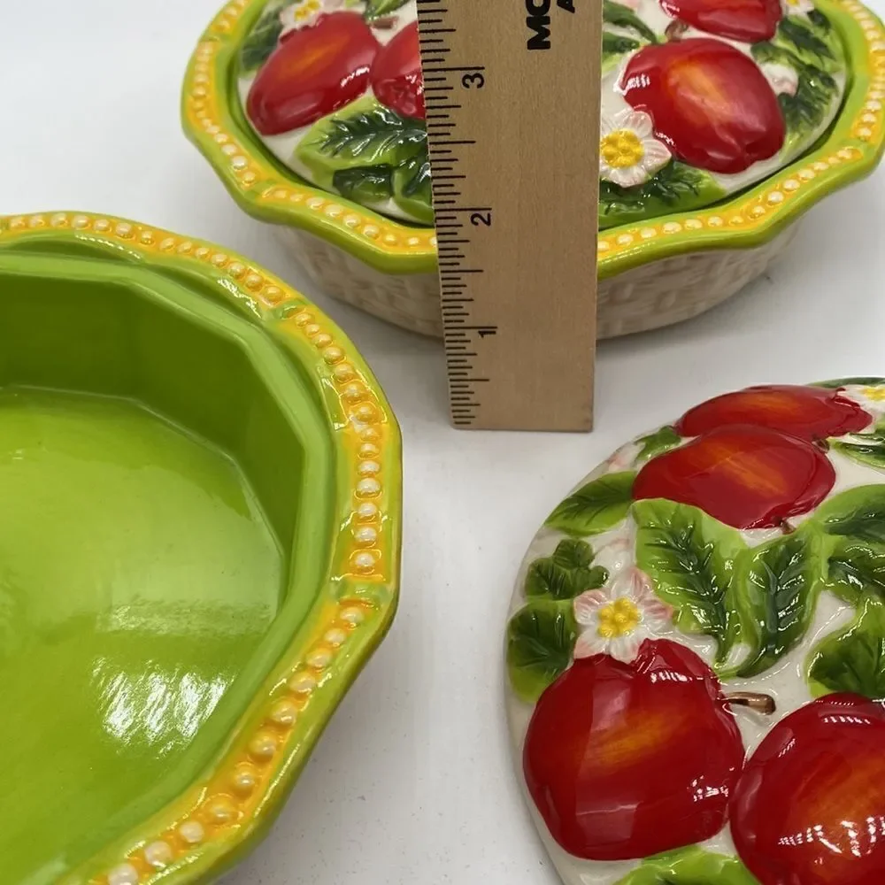 Temp-tations Hand Crafted and Hand Painted by Tara Set Mini Apple Dishes